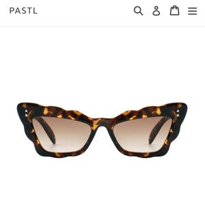 Pastl Tortoise Shell Sunglasses with Scalloped Edges